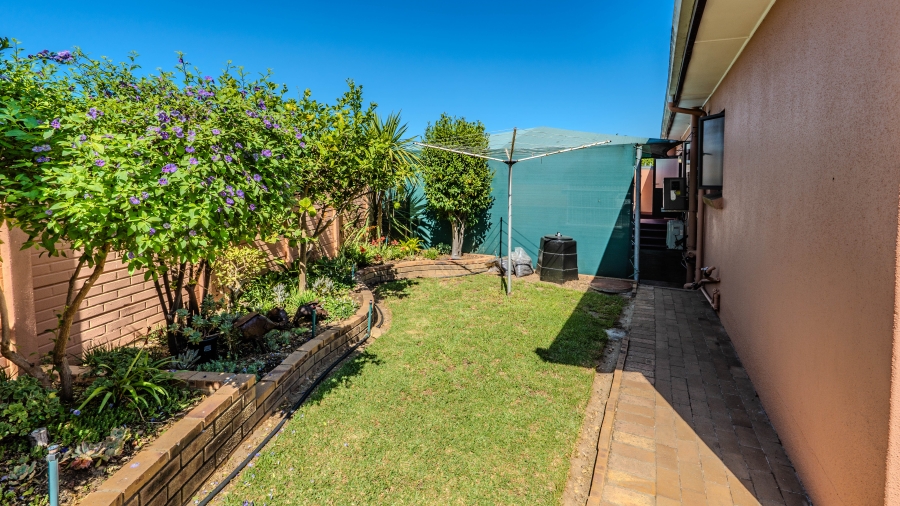 4 Bedroom Property for Sale in Morgenster Heights Western Cape